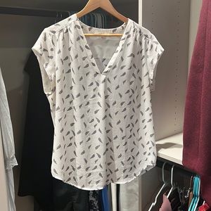 Fun2Fun Lillian v-neck blouse